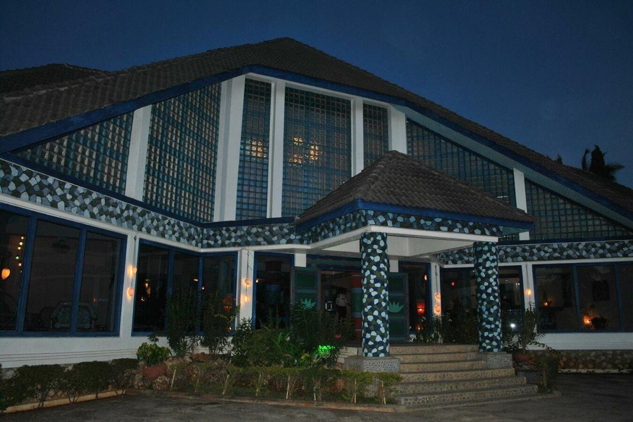 Beachcomber Hotel And Resort ดาร์เอสซาลาม ภายนอก รูปภาพ