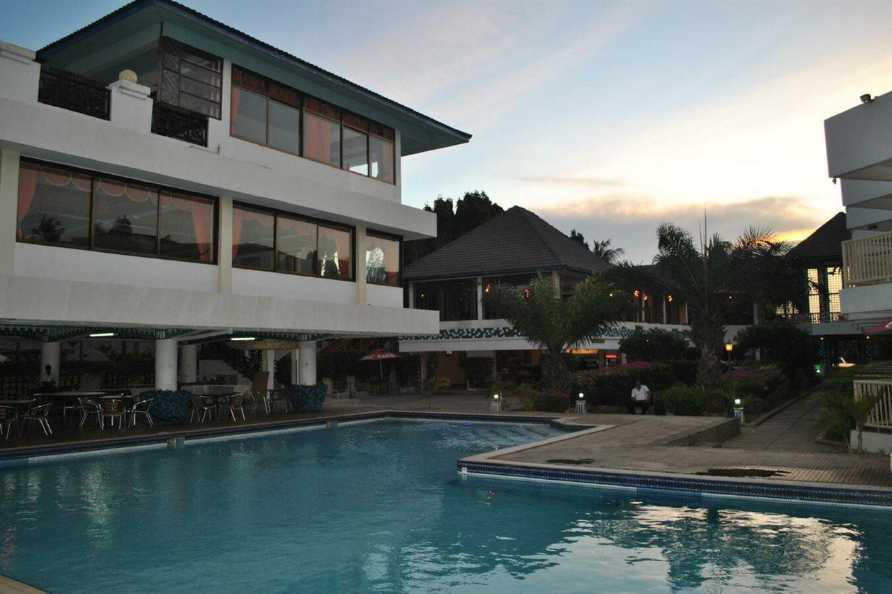 Beachcomber Hotel And Resort ดาร์เอสซาลาม ภายนอก รูปภาพ