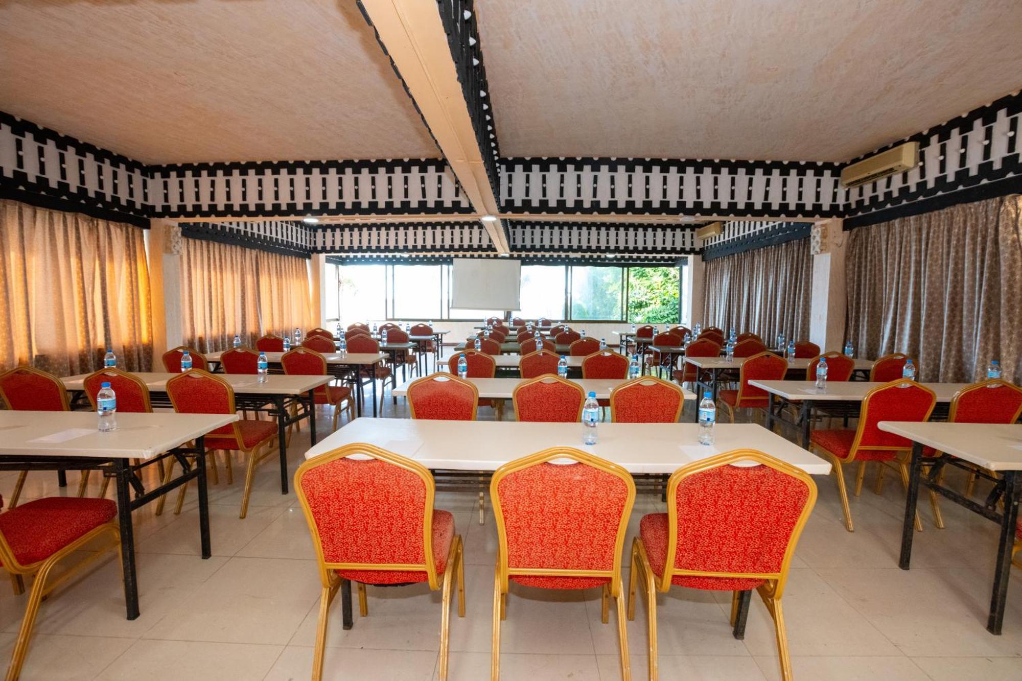 Beachcomber Hotel And Resort ดาร์เอสซาลาม ภายนอก รูปภาพ