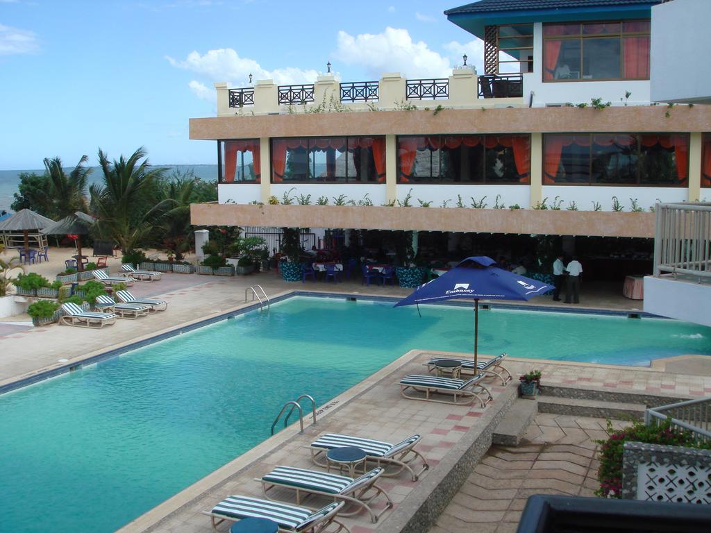 Beachcomber Hotel And Resort ดาร์เอสซาลาม ภายนอก รูปภาพ