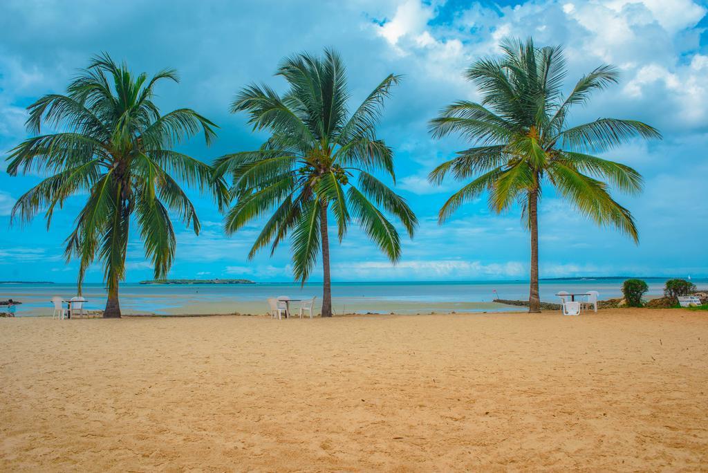 Beachcomber Hotel And Resort ดาร์เอสซาลาม ภายนอก รูปภาพ