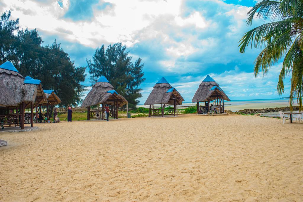 Beachcomber Hotel And Resort ดาร์เอสซาลาม ภายนอก รูปภาพ