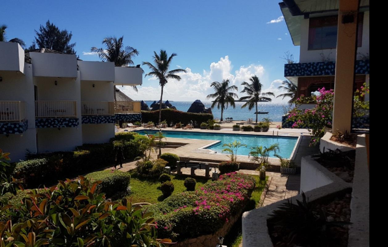 Beachcomber Hotel And Resort ดาร์เอสซาลาม ภายนอก รูปภาพ