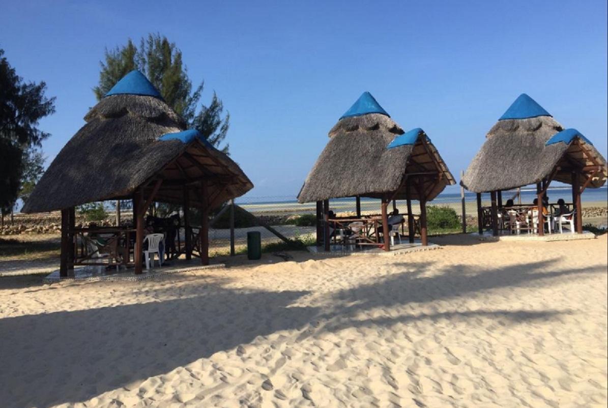 Beachcomber Hotel And Resort ดาร์เอสซาลาม ภายนอก รูปภาพ