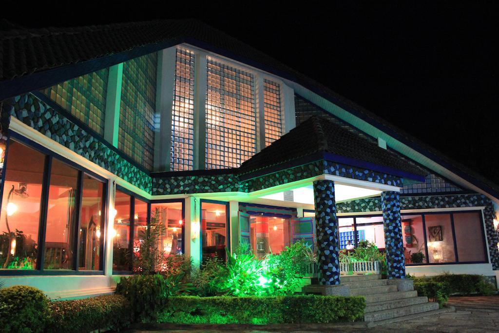 Beachcomber Hotel And Resort ดาร์เอสซาลาม ภายนอก รูปภาพ
