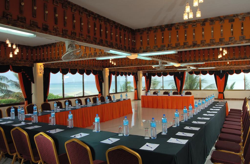 Beachcomber Hotel And Resort ดาร์เอสซาลาม ภายนอก รูปภาพ